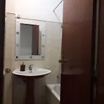 300 Metros Do Santuario De T4 דירה *