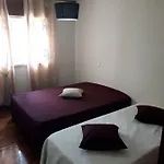 דירה 300 Metros Do Santuario De T4